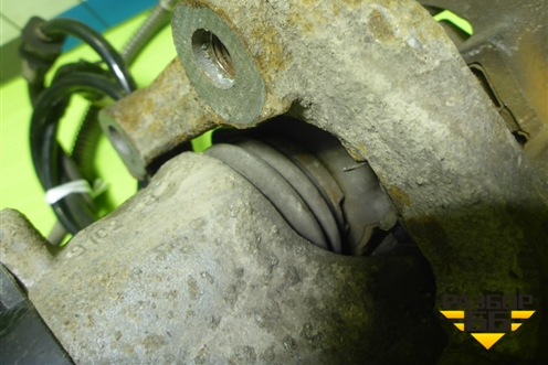 Суппорт задний правый (с моторчиком) для Mercedes Benz ML-Klass W166 c 2011г (МЛ)