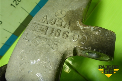 Кулак поворотный передний левый для Mercedes Benz ML-Klass W166 c 2011г (МЛ)