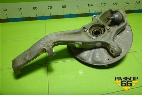 Кулак поворотный передний правый для Mercedes Benz ML-Klass W166 c 2011г (МЛ)