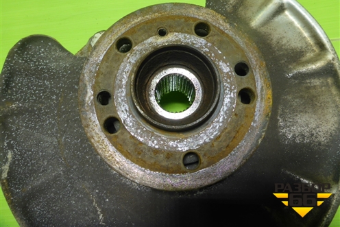 Кулак задний левый для Mercedes Benz ML-Klass W166 c 2011г (МЛ)