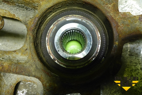 Кулак задний правый для Mercedes Benz ML-Klass W166 c 2011г (МЛ)