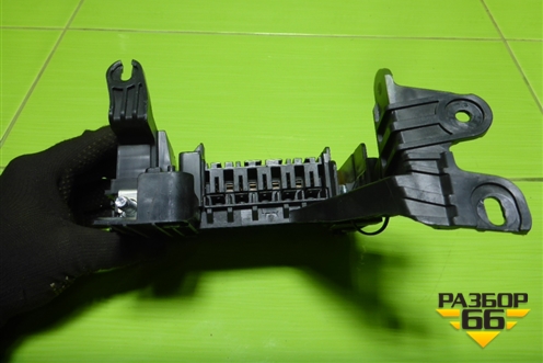 Блок предохранителей салонный (A1665402150) для Mercedes Benz ML-Klass W166 c 2011г (МЛ)