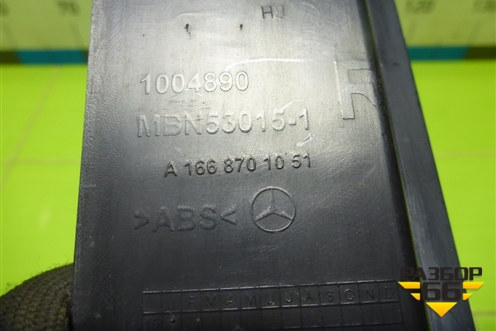 Накладка двери багажника (правая в проём) (A1668701051) для Mercedes Benz ML-Klass W166 c 2011г (МЛ)