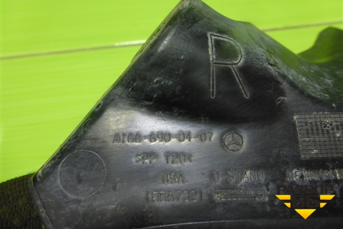 Пыльник переднего крыла правого (A1666900407) для Mercedes Benz ML-Klass W166 c 2011г (МЛ)