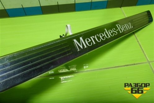 Накладка порога внутренняя переднего правого (в проём) для Mercedes Benz ML-Klass W166 c 2011г (МЛ)