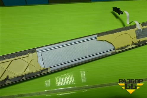 Накладка порога внутренняя переднего правого (в проём) для Mercedes Benz ML-Klass W166 c 2011г (МЛ)