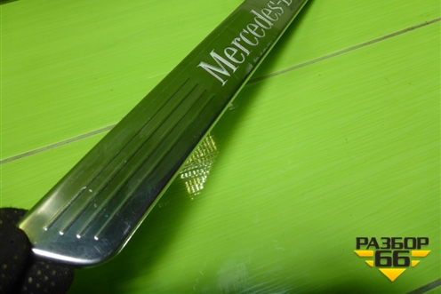 Накладка порога внутренняя переднего левого (в проём) (A1666801235) для Mercedes Benz ML-Klass W166 c 2011г (МЛ)