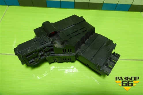 Блок предохранителей салонный (A1665402450) для Mercedes Benz ML-Klass W166 c 2011г (МЛ)