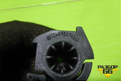 Болт крепления запасного колеса (A1248980765) для Mercedes Benz ML-Klass W166 c 2011г (МЛ)