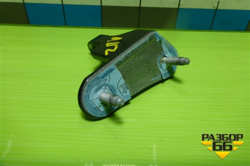 Петля двери задней правой верхняя для Mercedes Benz ML-Klass W166 c 2011г (МЛ)