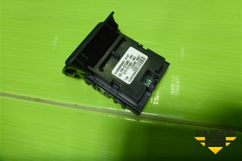 Кнопка стояночного тормоза (A2469050451) для Mercedes Benz ML-Klass W166 c 2011г (МЛ)