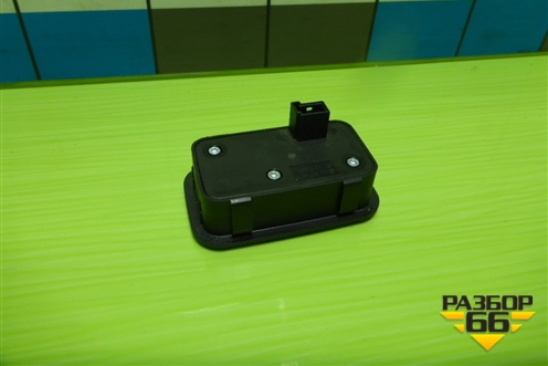 Кнопка закрывания двери багажника (A2128210551) для Mercedes Benz ML-Klass W166 c 2011г (МЛ)