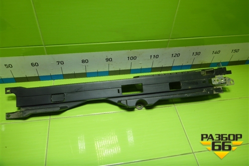 Кронштейн пола багажника левый (A1646800131) для Mercedes Benz ML-Klass W164 c 2005-2011г (МЛ)