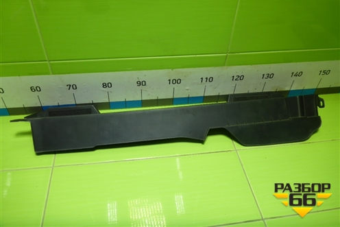 Кронштейн пола багажника правый (A1646801831) для Mercedes Benz ML-Klass W164 c 2005-2011г (МЛ)