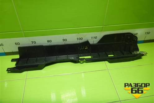 Кронштейн пола багажника правый (A1646801831) для Mercedes Benz ML-Klass W164 c 2005-2011г (МЛ)