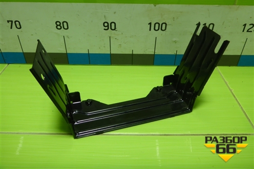 Кронштейн консоли передний (A1646801514) для Mercedes Benz ML-Klass W164 c 2005-2011г (МЛ)