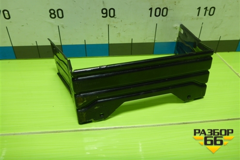 Кронштейн консоли передний (A1646801514) для Mercedes Benz ML-Klass W164 c 2005-2011г (МЛ)