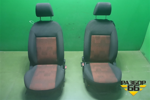 Сиденья передние (3-х дверный кузов) для Ford Fiesta с 2001-2008г (Фиеста 5)