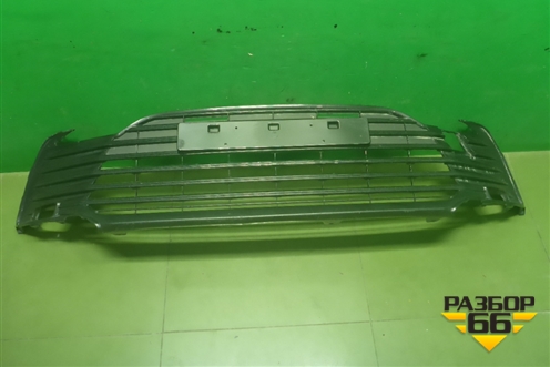 Решетка в передний бампер центральная (после 2020г) (5310206570) для Toyota Camry V70 с 2017г (Камри)