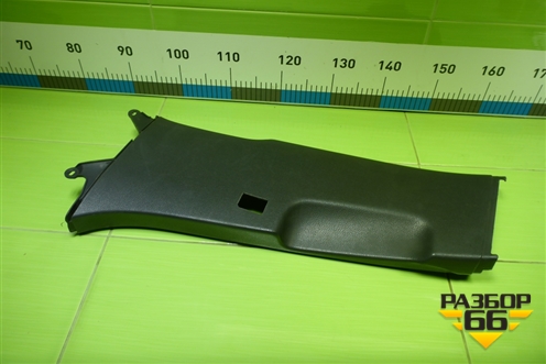 Обшивка стойки центральная нижняя левая для Volkswagen Golf V с 2003-2009г (Гольф 5)