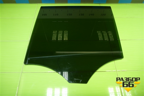 Стекло двери задней левой для Mercedes Benz ML-Klass W166 c 2011г (МЛ)