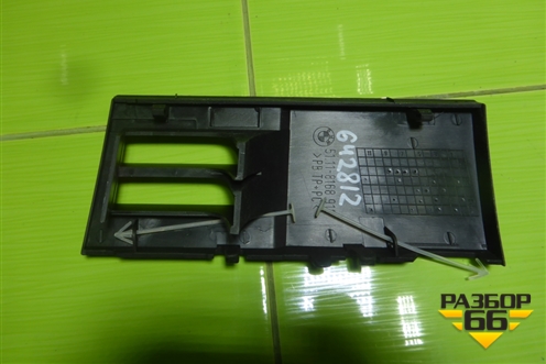 Накладка переднего бампера правая (новая) (51118168918) для BMW 5-серия E34 с 1988-1995г