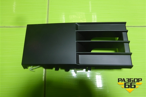 Накладка переднего бампера правая (новая) (51118168918) для BMW 5-серия E34 с 1988-1995г