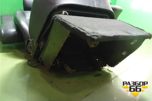 Сиденья комплект (без AIR BAG, подогрев электро регулировка) для Mercedes Benz G-Klass W463 с1989г (Гелендваген)