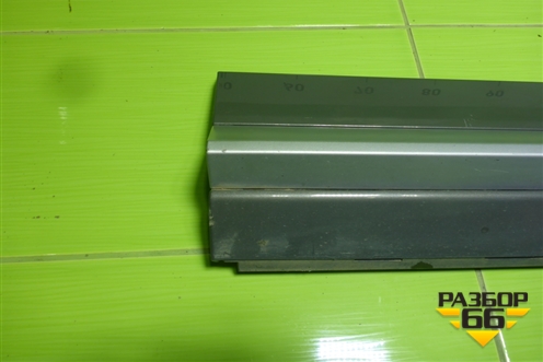 Накладка двери передней правой (83A853960A) для Audi Q3 с 2018-2025г (Ку 3)