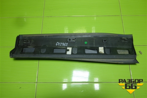 Накладка двери задней правой (83A853970A) для Audi Q3 с 2018-2025г (Ку 3)