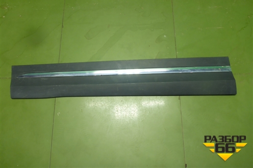 Накладка двери передней левой (A2477279200) для Mercedes Benz GLA-Klass H247 с 2019г (ГЛА)