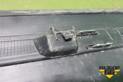 Накладка двери передней левой (A2477279200) для Mercedes Benz GLA-Klass H247 с 2019г (ГЛА)