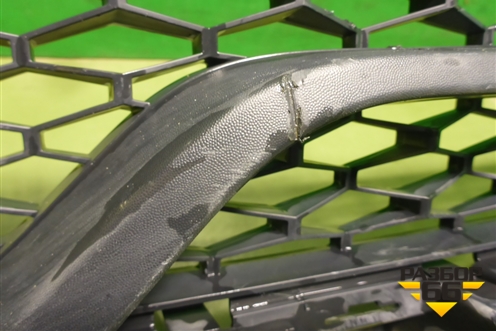 Решетка в передний бампер центральная (после 2021г) (8450090847) для VAZ Largus/Ларгус с 2012-2024г