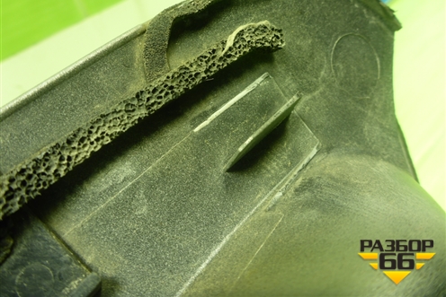 Накладка крышки багажника (MR379016) для Mitsubishi Lancer-9  с 2003-2008г (Лансер)