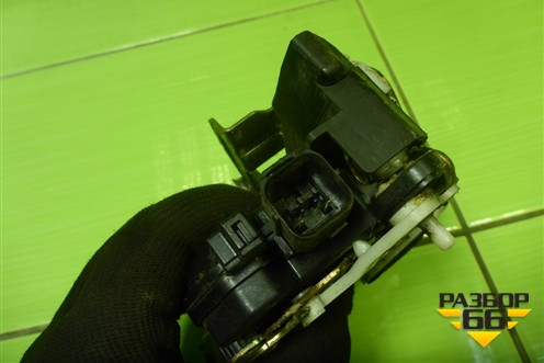 Замок двери задней левой для Mitsubishi Lancer-9  с 2003-2008г (Лансер)