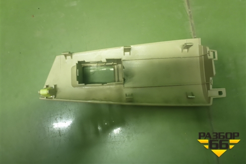 Накладка двери передней левой (правый руль) (7423212340) для Toyota Corolla (E12) с 2001-2007г (Королла 120)