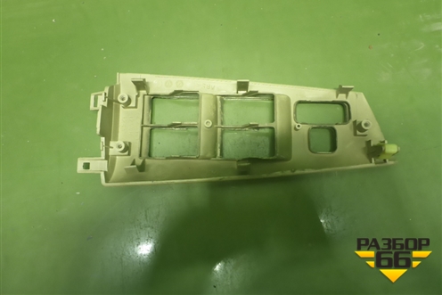 Накладка двери передней правой (правый руль) (7423112430) для Toyota Corolla (E12) с 2001-2007г (Королла 120)