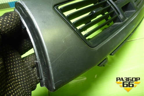 Накладка на торпедо (MR532228) для Mitsubishi Lancer-9  с 2003-2008г (Лансер)