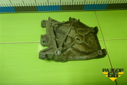 Кронштейн компрессора кондиционера (MR360566) для Mitsubishi Lancer-9  с 2003-2008г (Лансер)