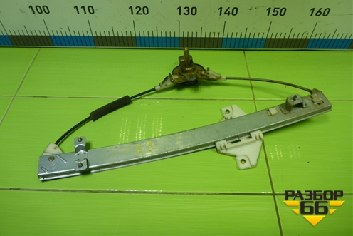 Стеклоподъёмник механический задний левый для Hyundai Aсcent с 2000г (Акцент)