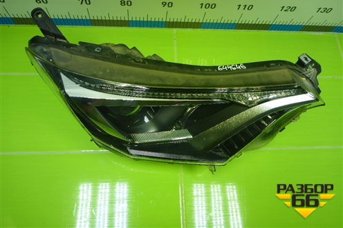 Фара правая (после 2015г галоген) (8117042650) для Toyota Rav-4 с 2012-2019г (Рав 4)