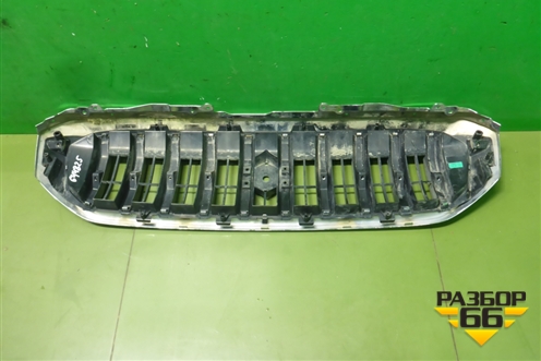 Решетка радиатора (после 2016г) (7174164R0) для Suzuki SX4 с 2013г (СХ4)