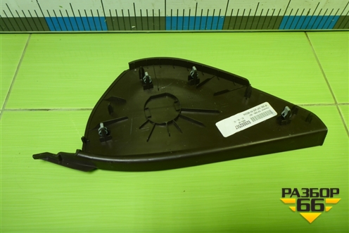 Накладка на торпедо (боковая правая) (928882507) для BMW X5 F15 с 2013г (Х5 Ф15)