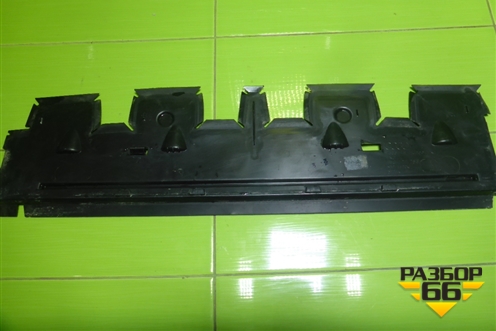 Дефлектор радиатора нижний (4M0121286) для Audi Q7 c 2015г (Ку 7)