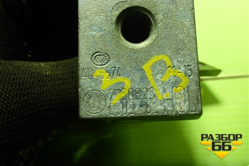 Петля двери задней левой верхняя (7160823) для BMW X5 F15 с 2013г (Х5 Ф15)