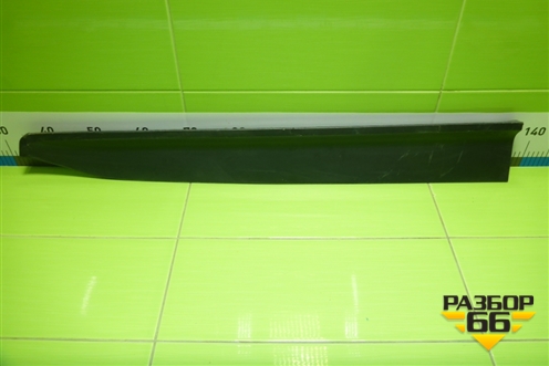 Накладка двери передней правой (87724M0000) для Hyundai Creta с 2016-2021г (Крета)