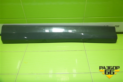 Накладка двери передней правой (83A853960A) для Audi Q3 с 2018-2025г (Ку 3)