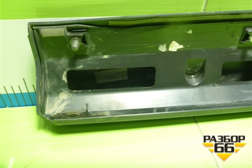 Накладка двери передней правой (83A853960A) для Audi Q3 с 2018-2025г (Ку 3)