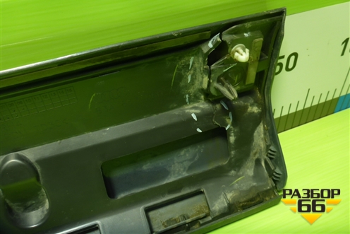 Накладка двери передней правой (83A853960A) для Audi Q3 с 2018-2025г (Ку 3)