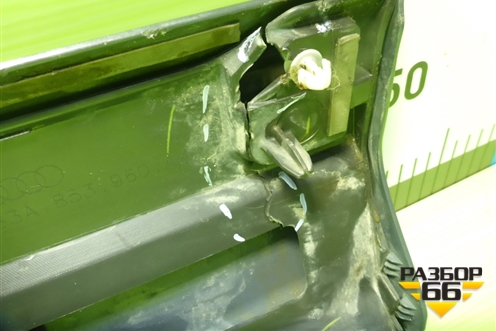 Накладка двери передней правой (83A853960A) для Audi Q3 с 2018-2025г (Ку 3)